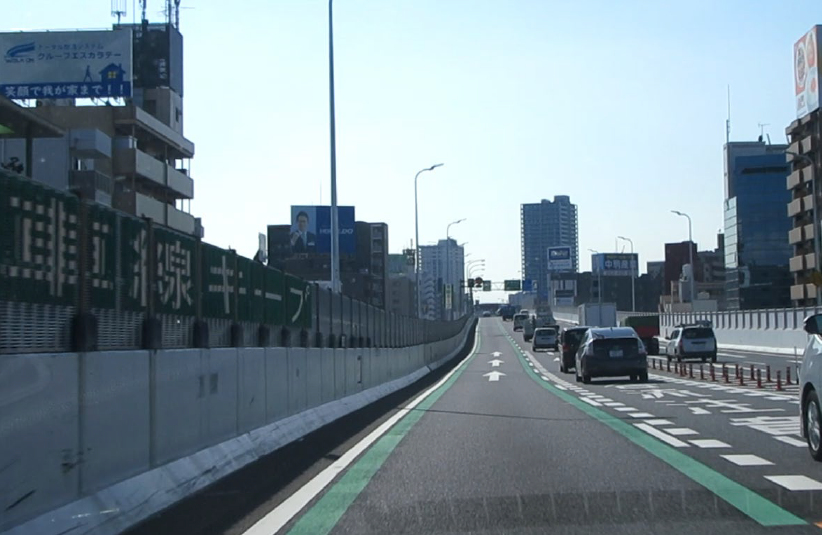 車線キープグリーンライン（鶴舞南JCT合流部）
