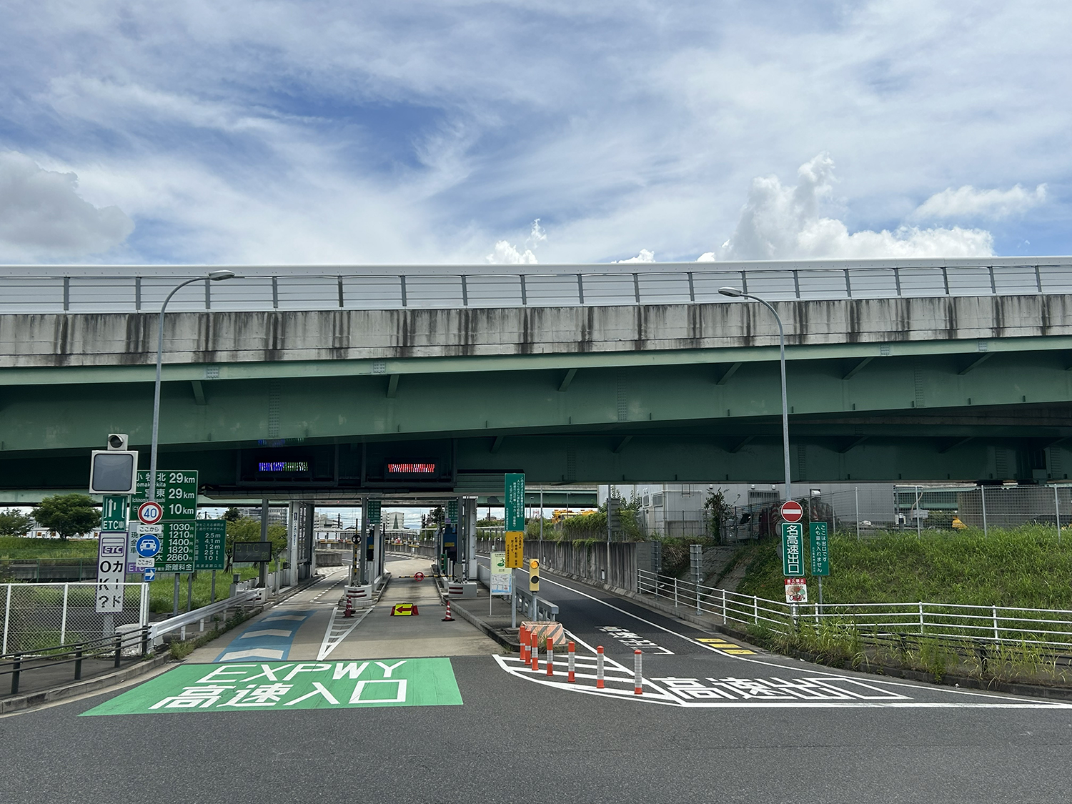 三次元レーザレーダを用いた逆走・誤進入検知警告システム（高針出入口）